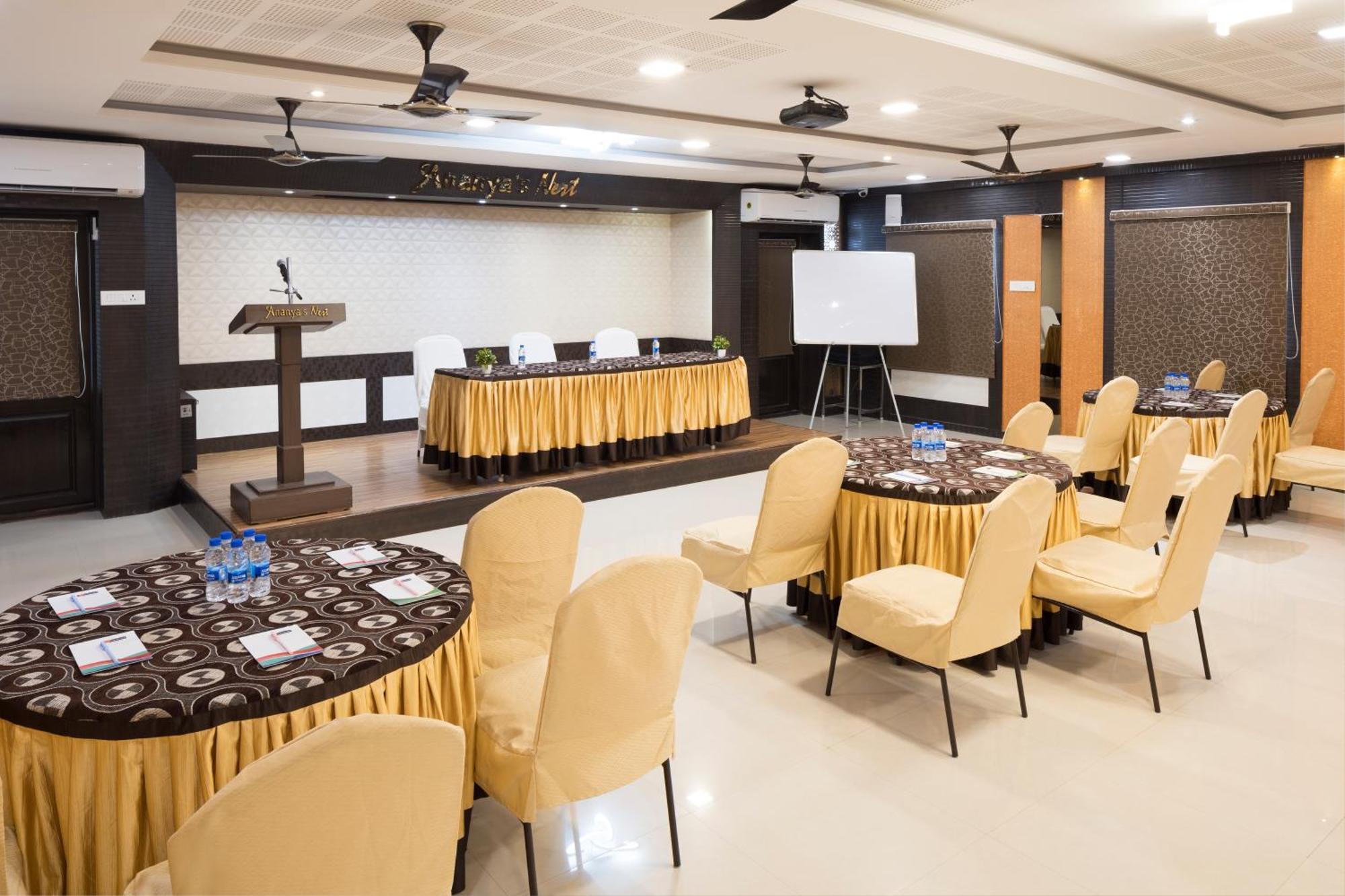 Ananyas Nest Hotel Коимбаторе Екстериор снимка