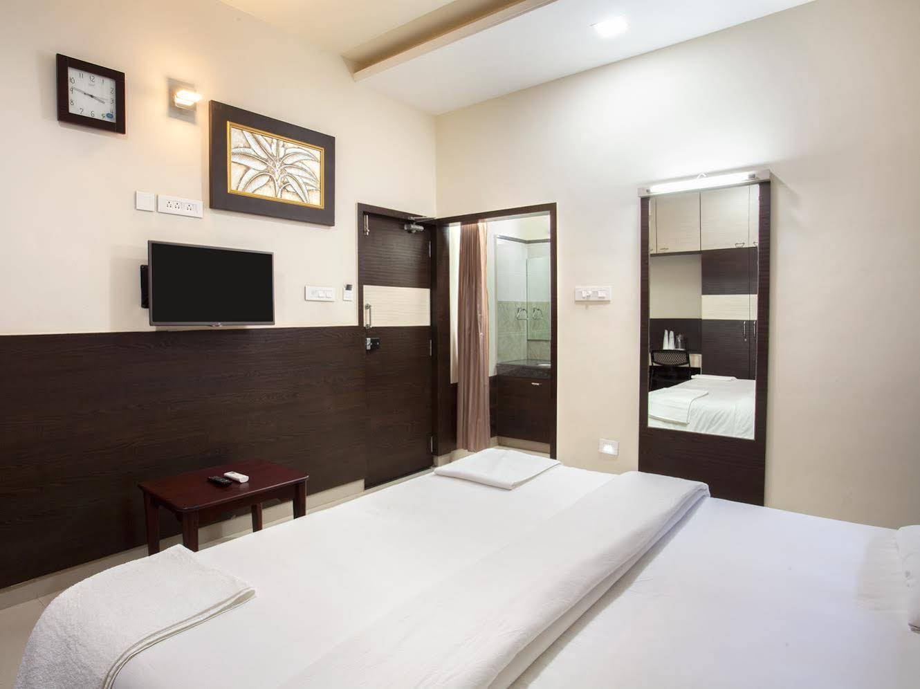 Ananyas Nest Hotel Коимбаторе Екстериор снимка
