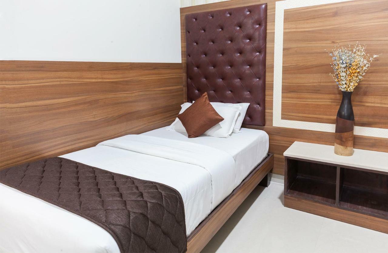 Ananyas Nest Hotel Коимбаторе Екстериор снимка
